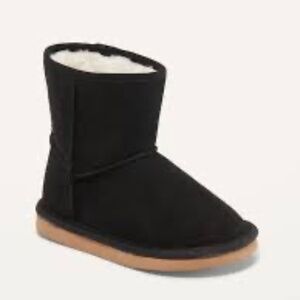 OLD NAVY Black Faux-Suede Sherpa-Lined Ankle Boots for Toddler Girls 9T